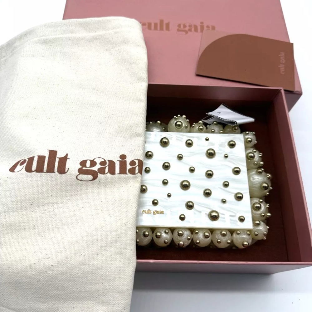 Cult Gaia Eos Pearly Beaded Clutch Bag - Picture 4 of 7